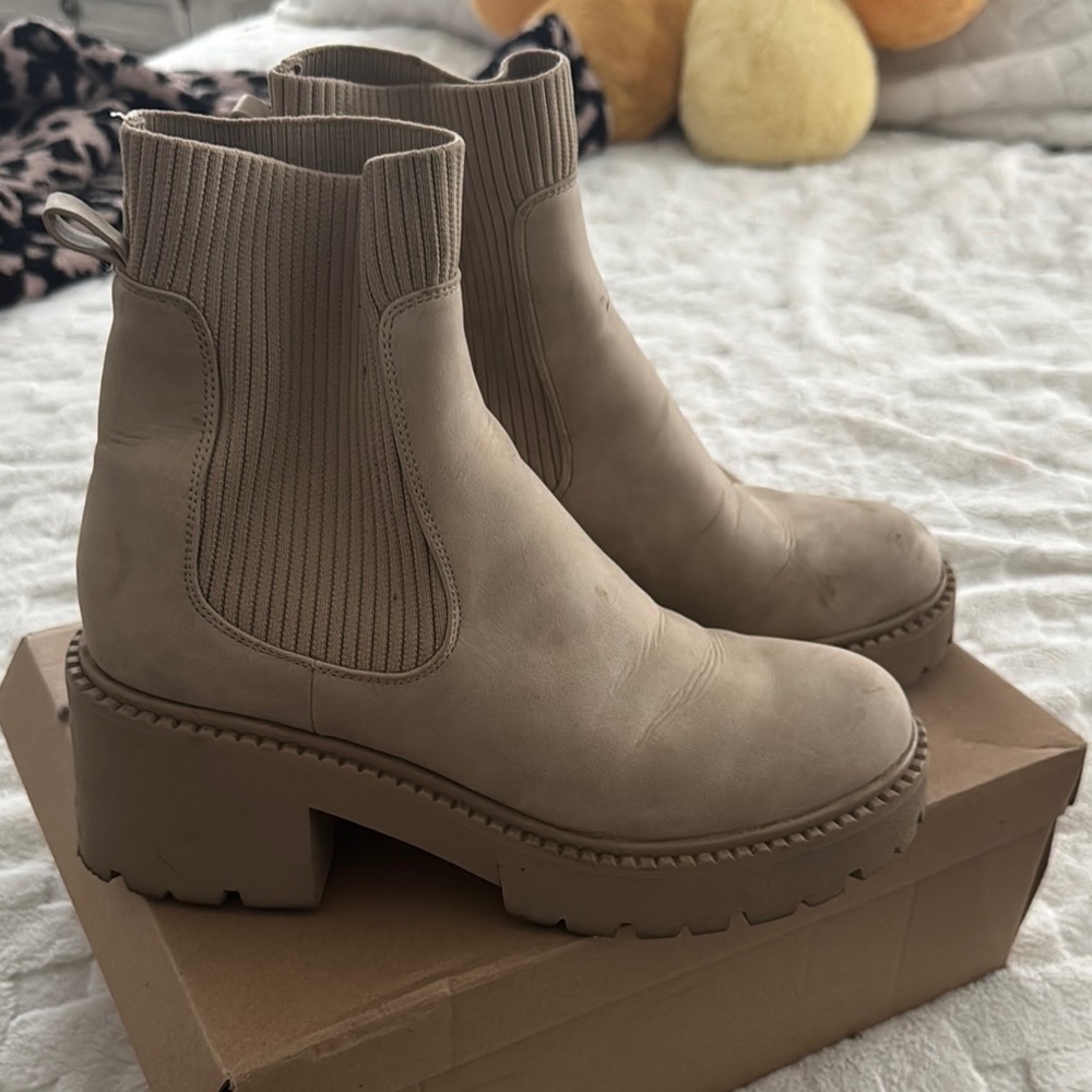 Madden Girl Boots 🩷